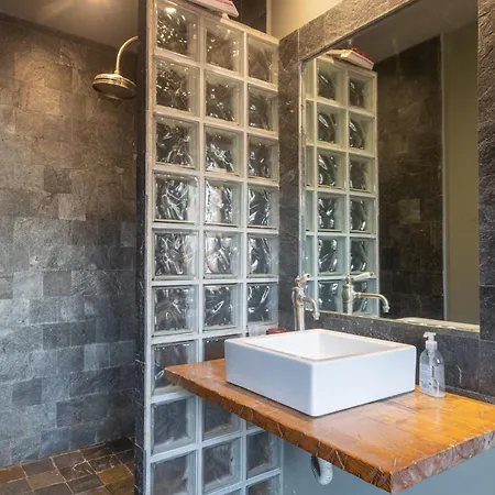 Casa Mantinum Au Coeur De La Citadelle * Bastia (Corsica)