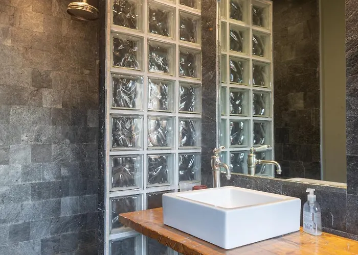 Casa Mantinum Au Coeur De La Citadelle * Bastia (Corsica)